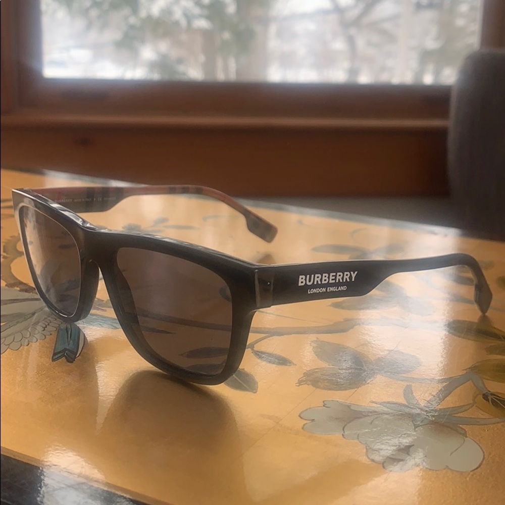 Burberry sunglasses